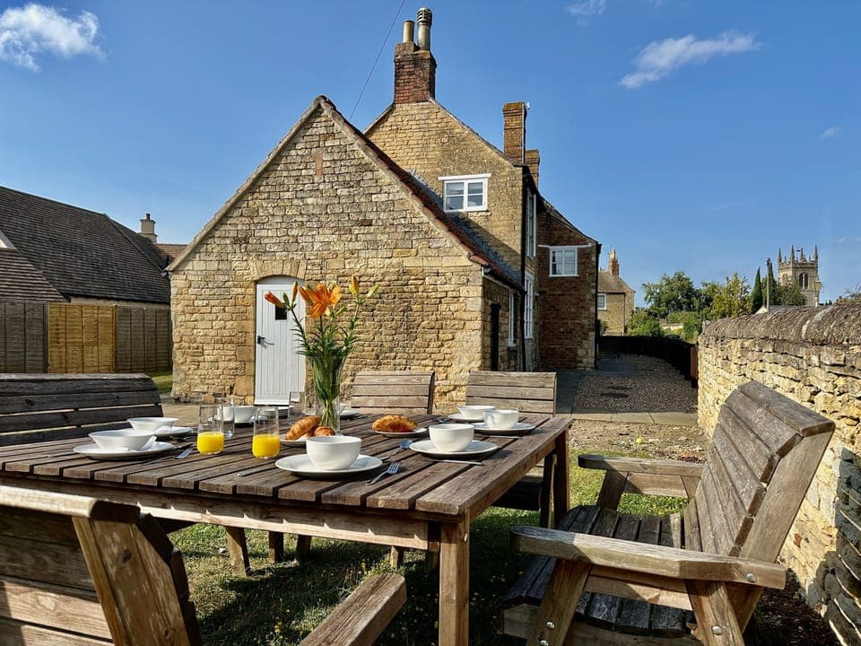 Fresh and quiet outdoor setting