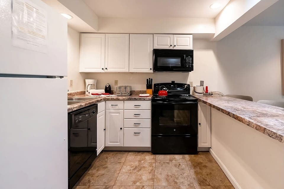 1BR A - Kitchen