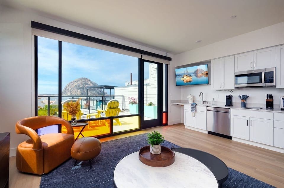 Welcome to Suite 104 at the Harbor View Suites