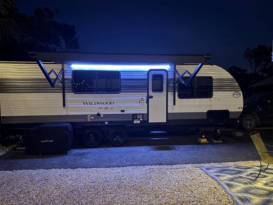 Welcome to The Moonlite Wolf Escape 🌕🐾 — where comfort meets the call of the wild. 