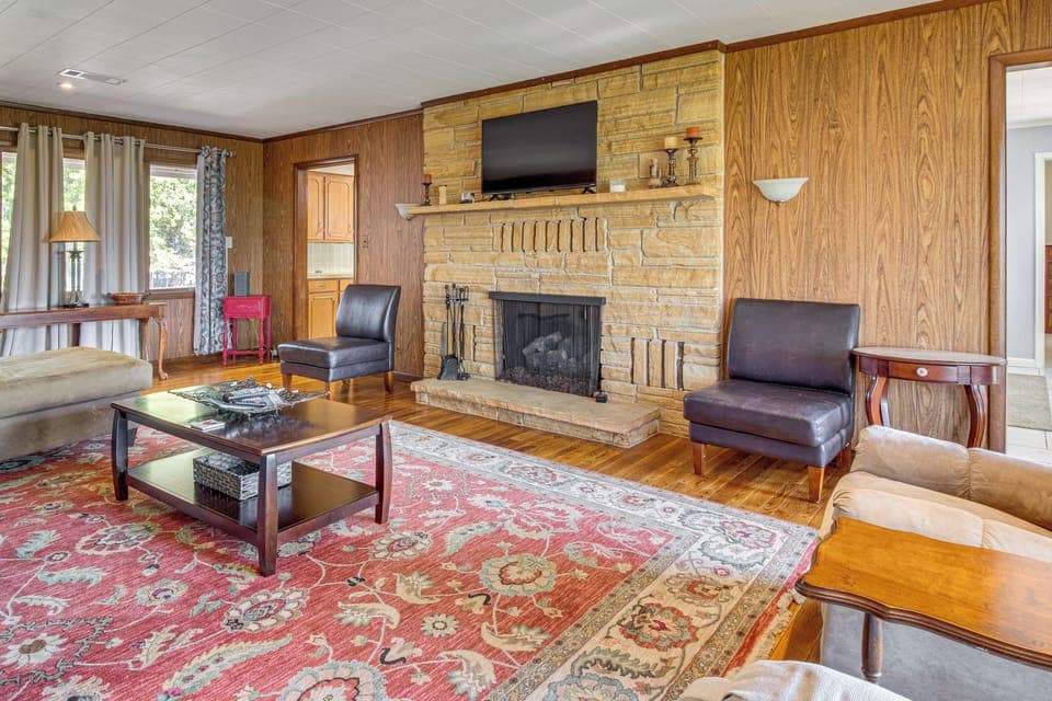 Mountain Home Vacation Rental | 3BR | 2BA | 1,400 Sq Ft | 2 Steps to Enter