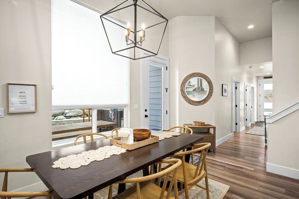 Dining and patio access