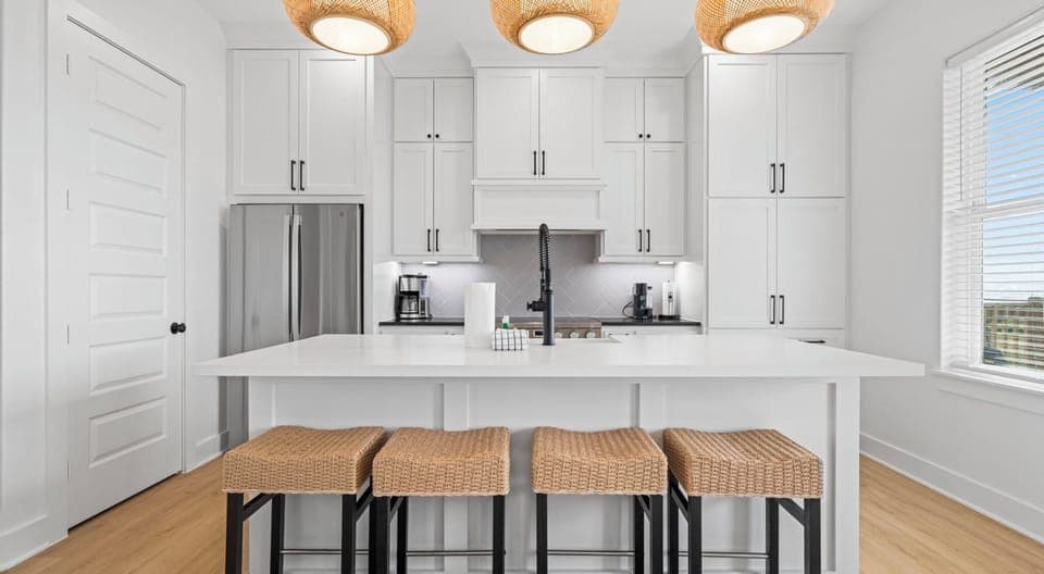 Blue Horizon - Modern & Chic