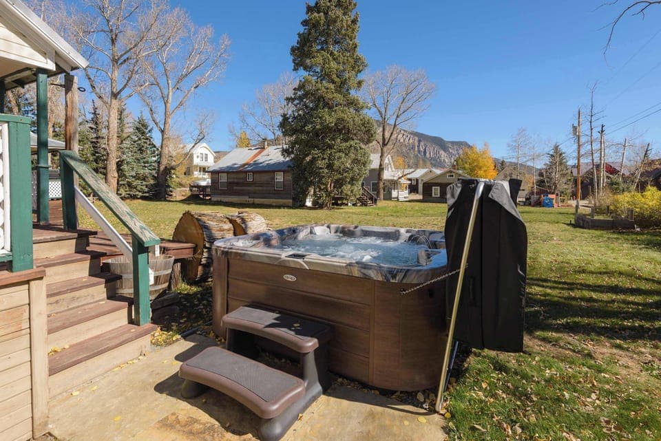 Private hot tub