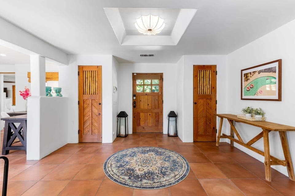 Entry way
