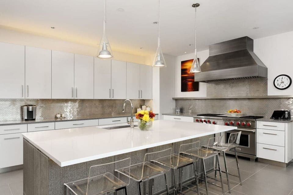 Kitchen with Island Seating