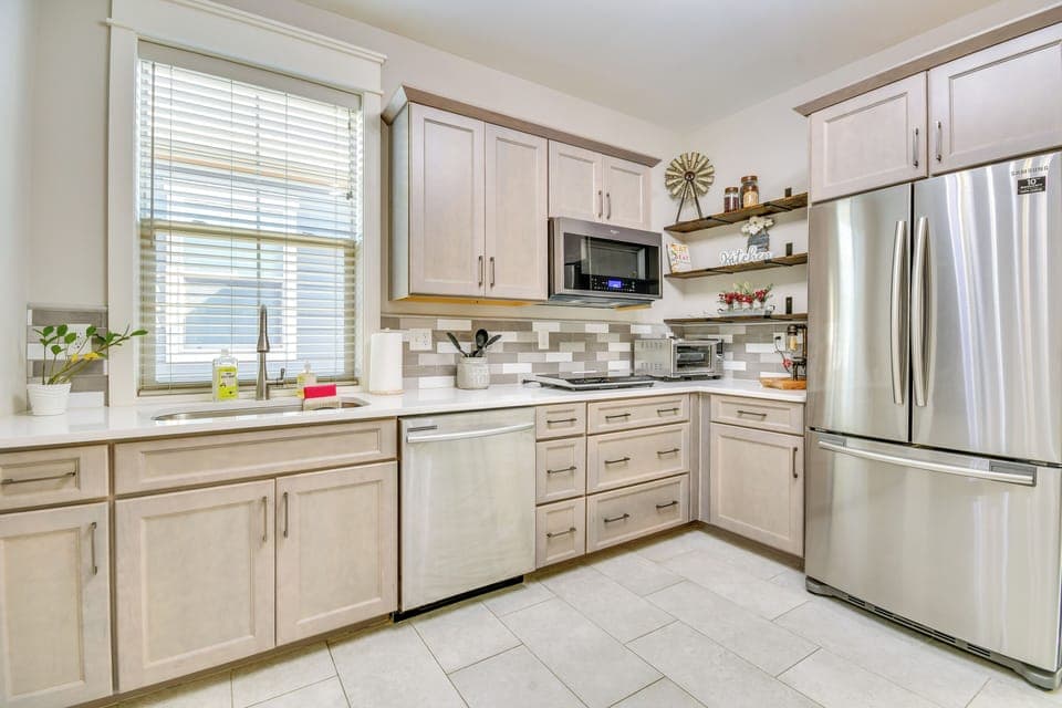 Full Kitchen | Nuwave Bravo XL Pro Cooks Air Fryer | Instant Pot | Bread Machine