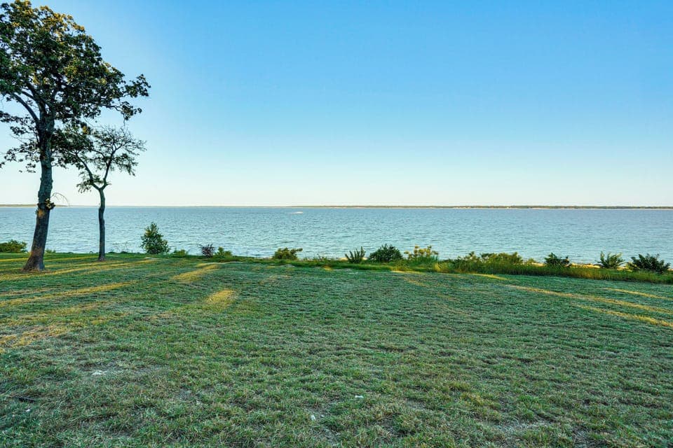 Spacious Yard | Lake Views