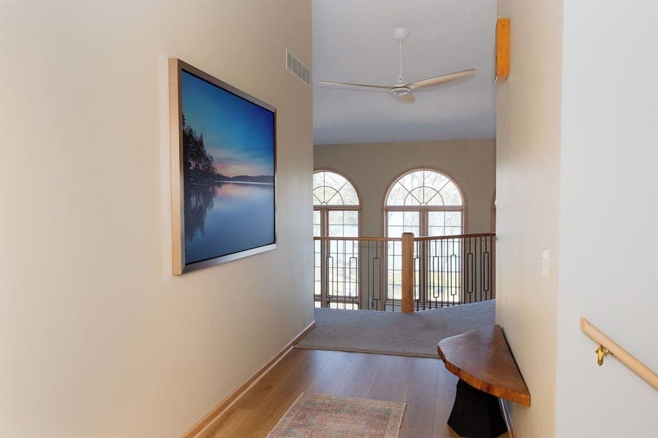 Inside Entry Way to Great Room Balcony