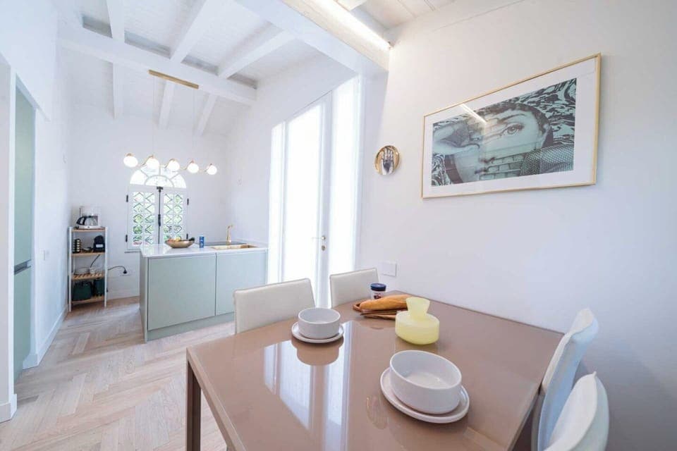 Breakfast in your stylish Kitchen diner.