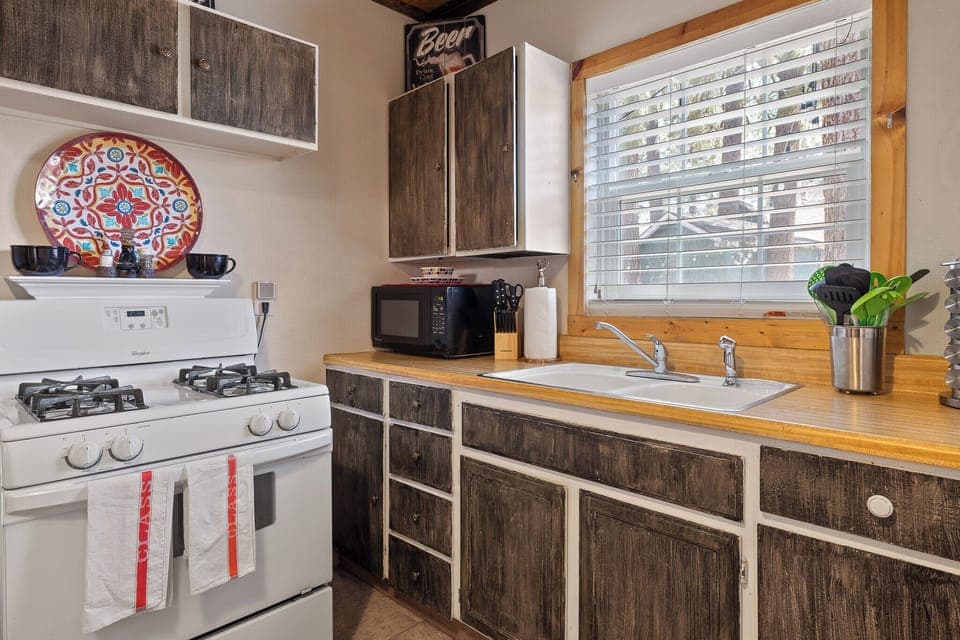 24 CottageB2035