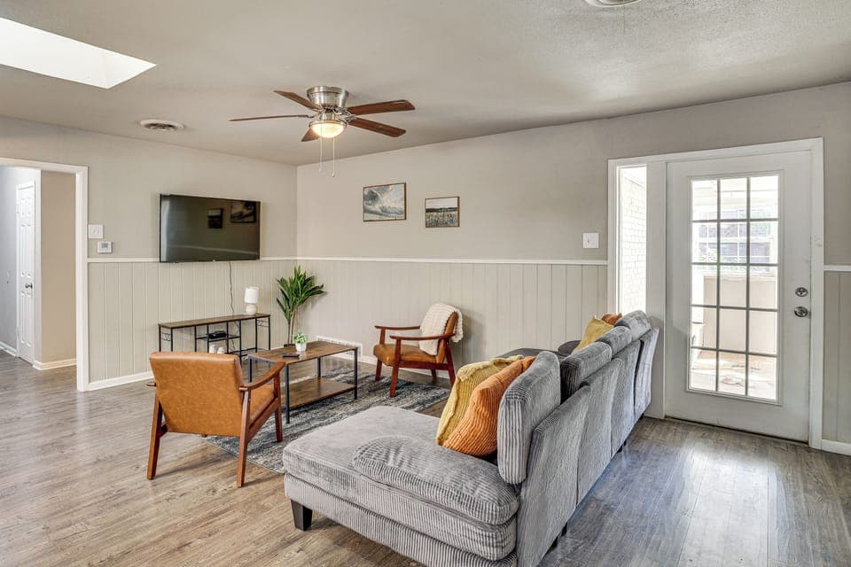 Lubbock Vacation Rental | 3BR | 2BA | 2,144 Sq Ft | 1 Step Required