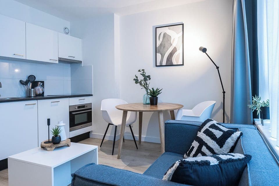 Spacious living room in our appartement Eindhoven – perfect for relaxing after a day in Eindhoven Centrum.