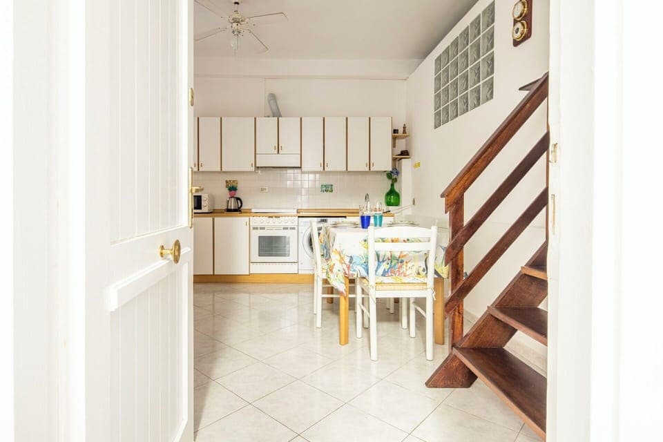 Autumn, Kitchen, Living Room, Spring, Summer