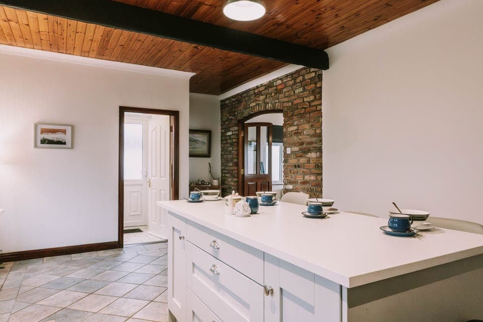 Spacious and bright kitchen