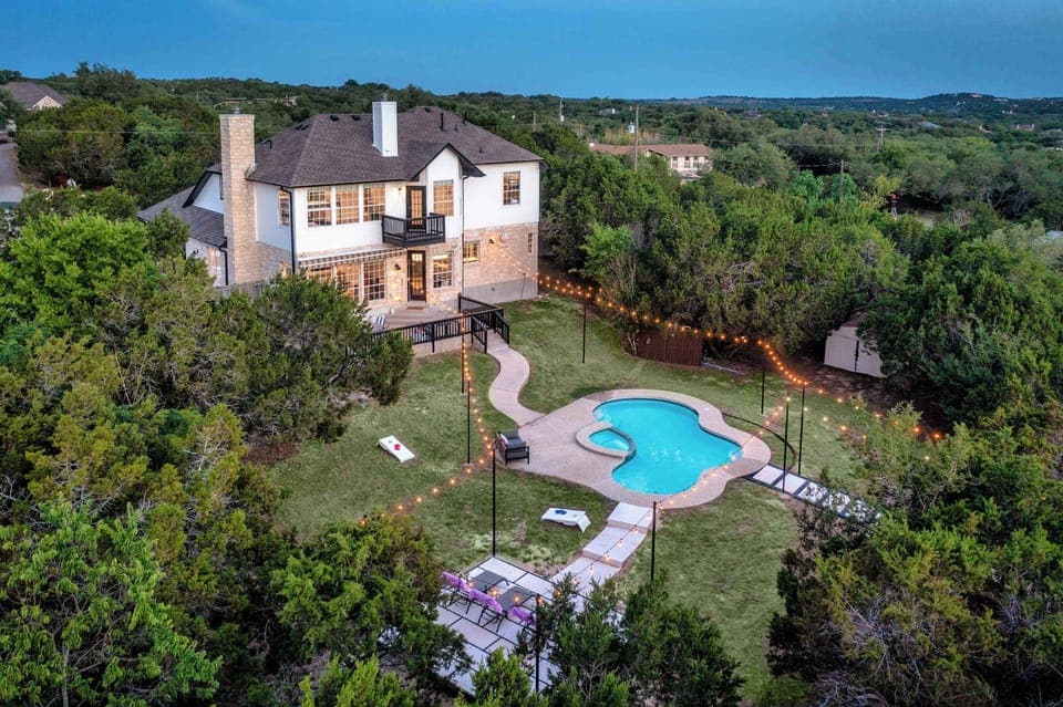 Looking for the perfect blend of comfort and adventure? You just found it! This isn’t just a place to crash—it’s a home base for laughs, late-night chats, and mornings that start with coffee. Your only task? Relax, recharge, repeat. 