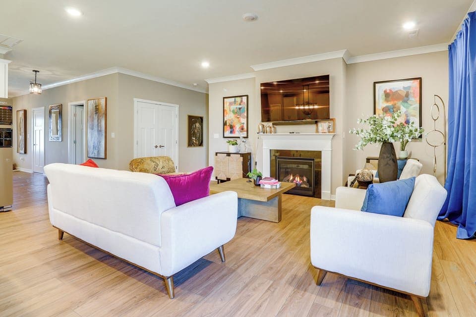 Verona Vacation Rental | 2BR | 2BA | 1,704 Sq Ft | 1 Step Required