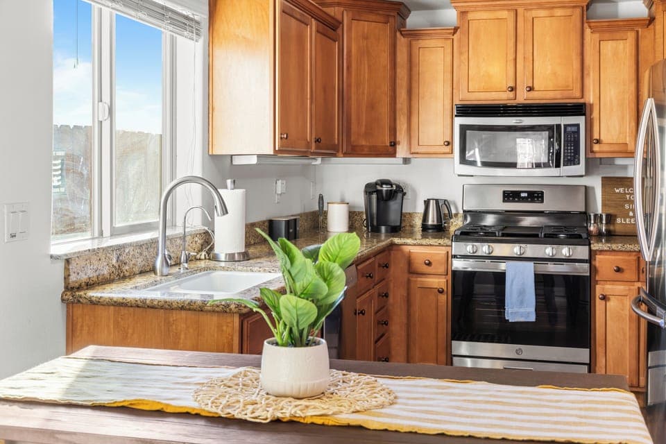Fully equipped kitchen ready for your favorite recipes.