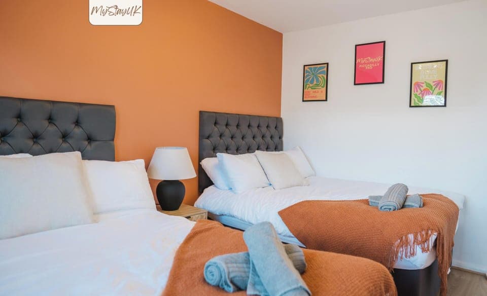Bedroom at MyStayUK Short Lets & Serviced Accommodation