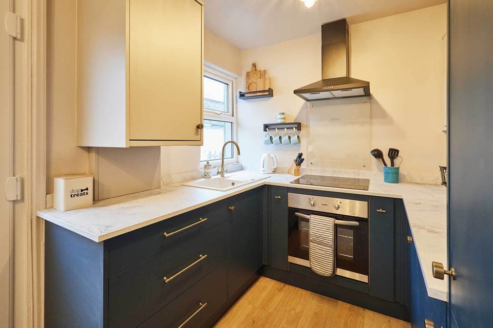 Daisy Cottage, Masham - Host & Stay