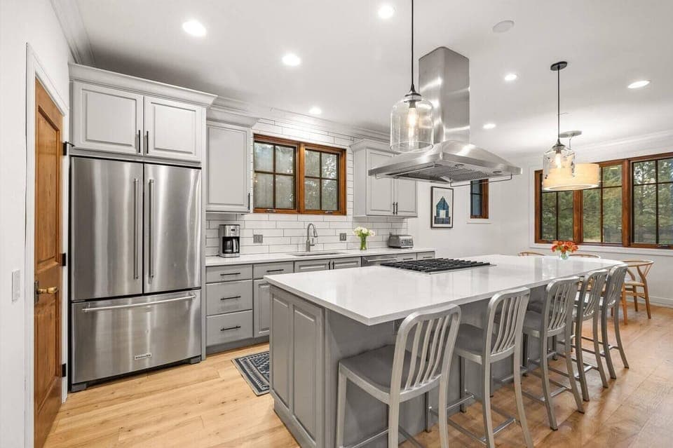 Kitchen with Island Seating for 5