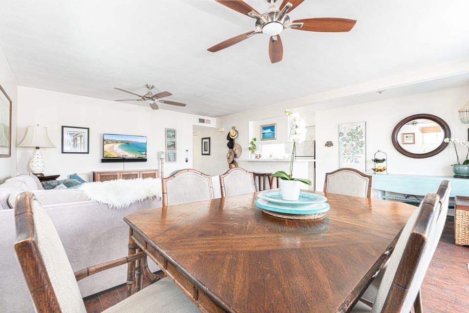 Gather around the large dining table which comfortably seats up to six
                