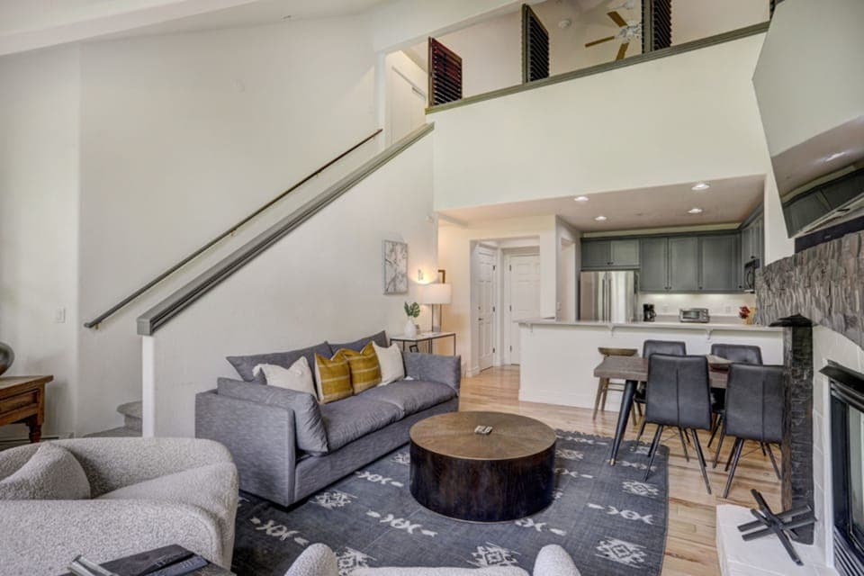 Spacious and stylish, the open living area blends comfort and character for effortless après-ski relaxation.