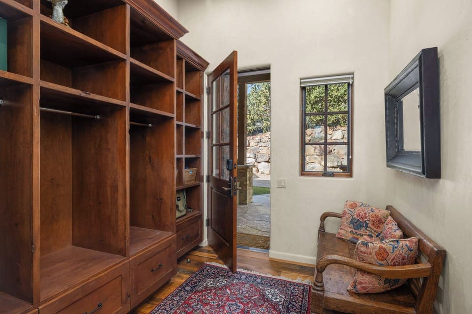 Spacious mud room to store your vacation gear.