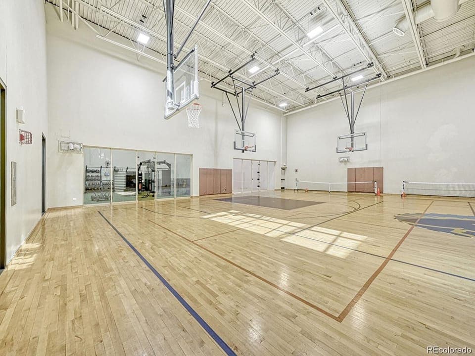 Sport court