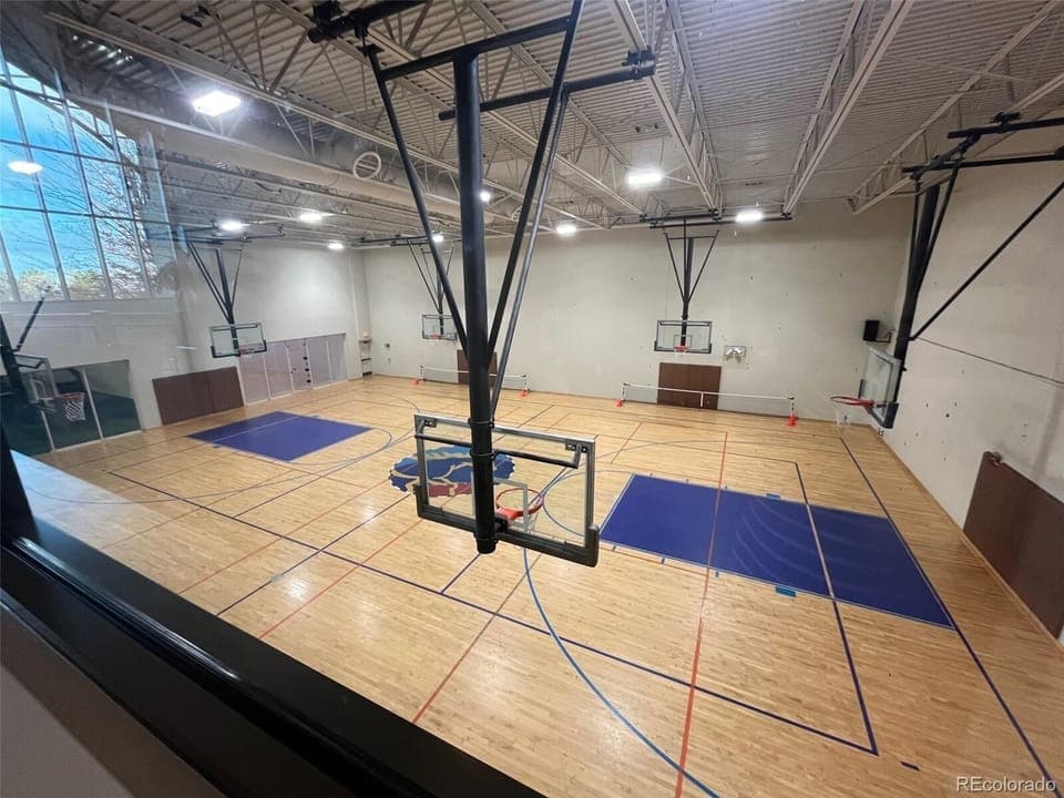 Sport court