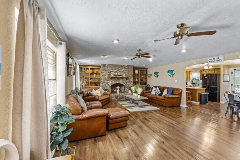 Cozy up for a movie night with the whole family!