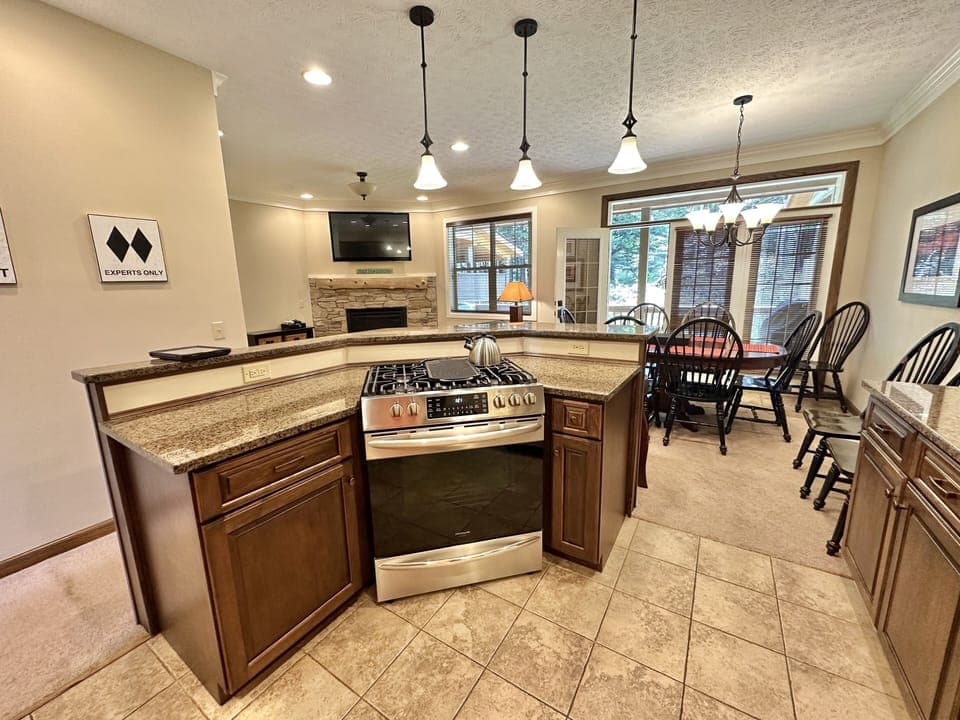 Floor, Indoors, Flooring, Kitchen, Screen