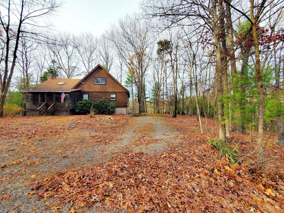Front view of cabin from parking area