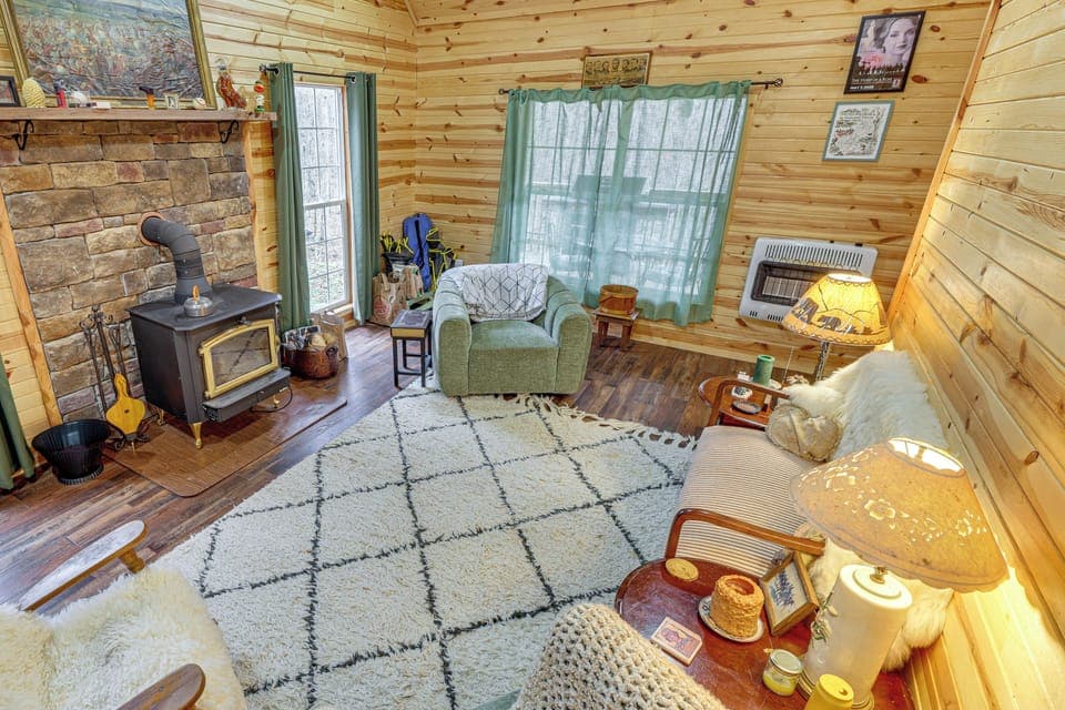 Marlinton Vacation Rental | 1BR + Loft | 1BA | 6 Steps to Enter | 468 Sq Ft