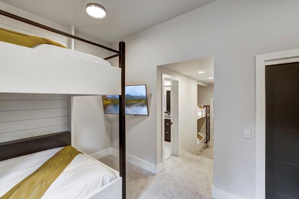 Bedroom 5, Lower Level - Two queen-over-queen bunk beds, one twin-over-twin bunk bed