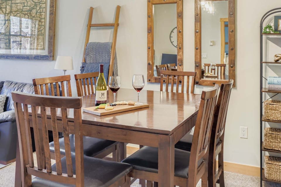 Great bar-height dining table, seating for 6