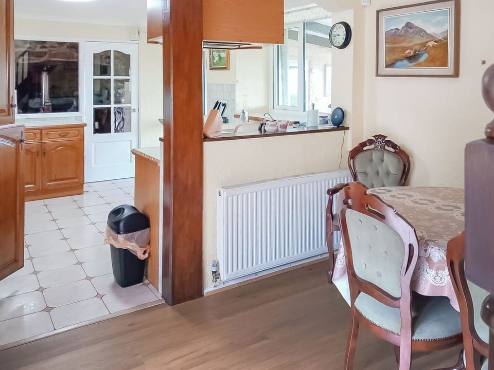 Dining Area | Fox&rsquo;s Lair Farmhouse, Groeslon Nr Caernarfon