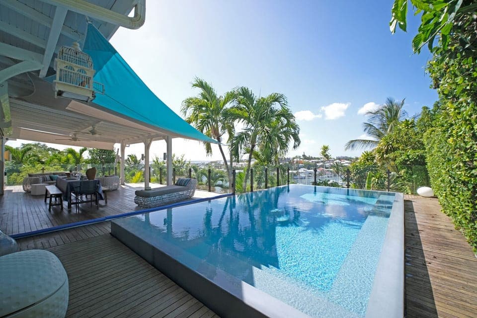 Villa Marina Paradis, a beautiful view of the Marina with private access to a pontoon