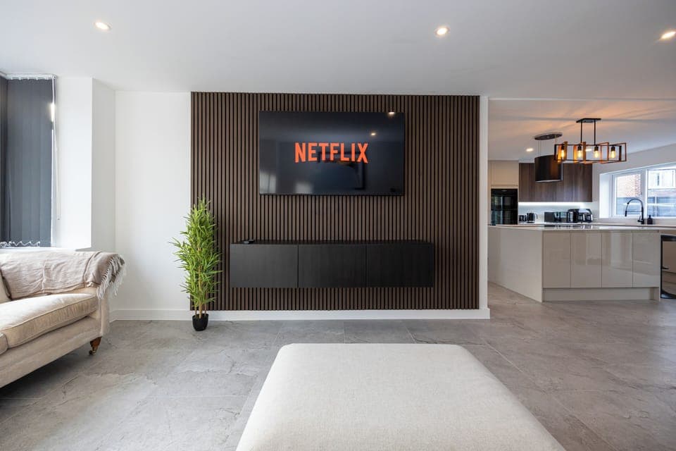 Open plan living room ideal for families, groups and events
