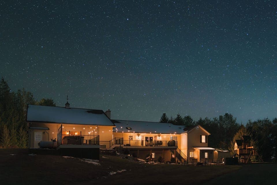 World-Class Stargazing from a Private Hilltop Retreat Experience breathtaking Dark Skies views right from the deck and hot tub.