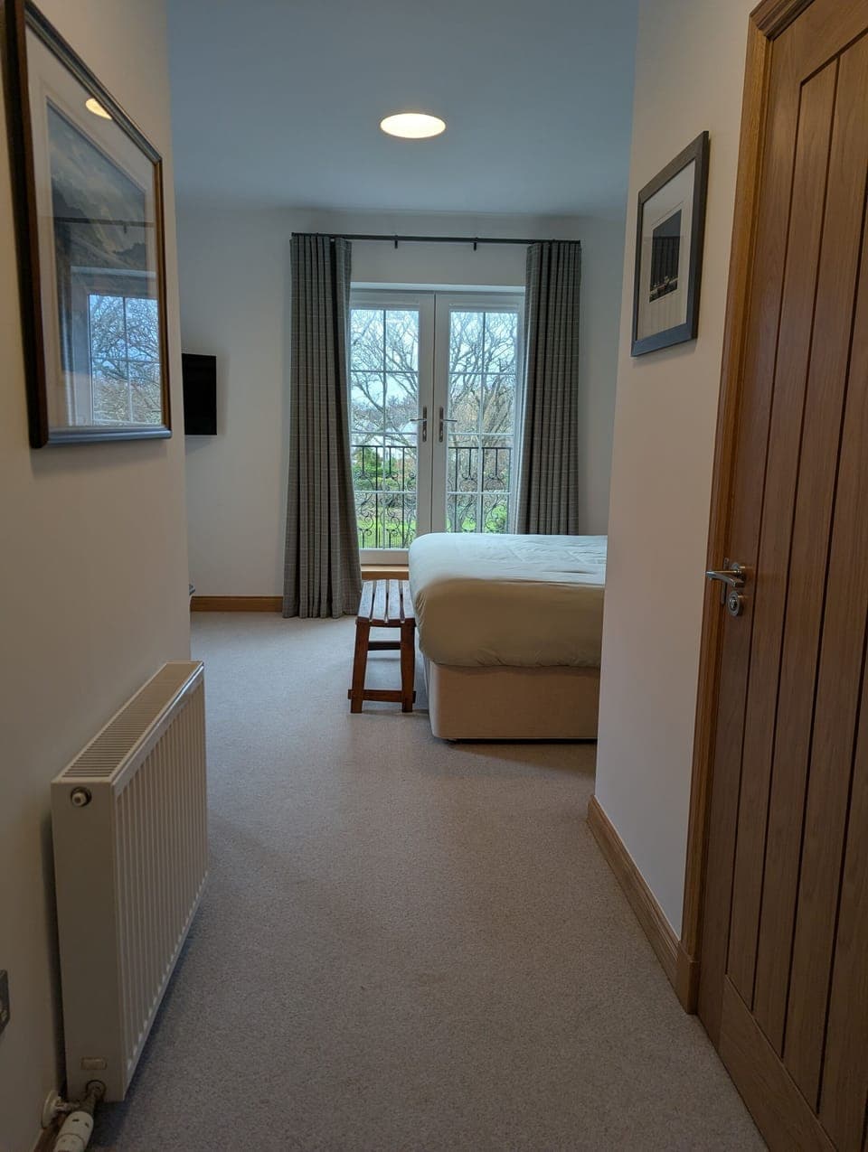 En-suite set as King