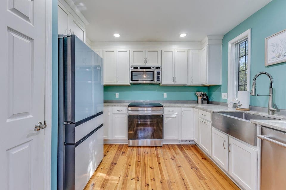 Vitamin Sea - Kitchen 2