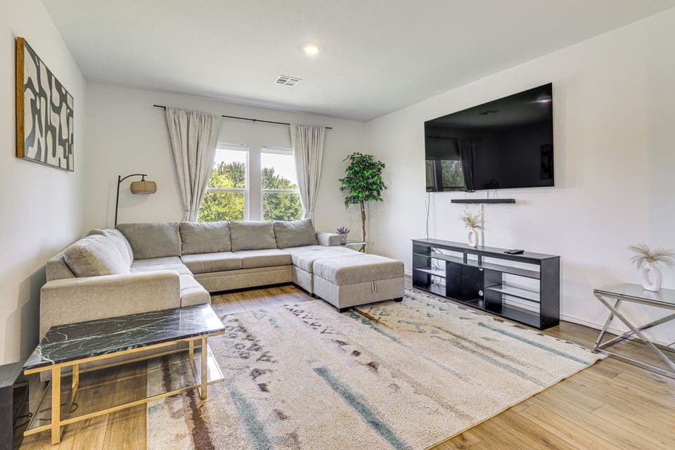 Austin Vacation Rental | 5BR | 2.5BA | 1 Small Step Required | 3,000 Sq Ft