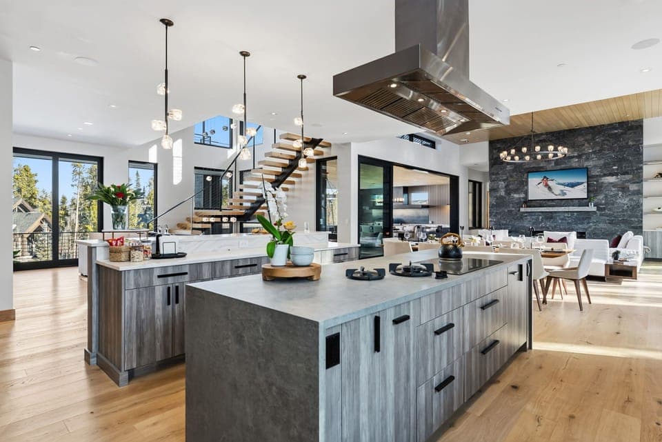 Designer Kitchen Details — Waterfall-edge granite, picture windows, and refined finishes elevate every culinary moment. ✨🍽