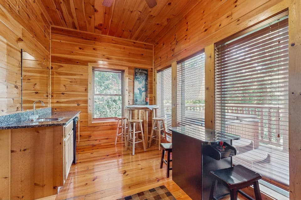 Enjoy morning coffee by the window with stunning woodland views!