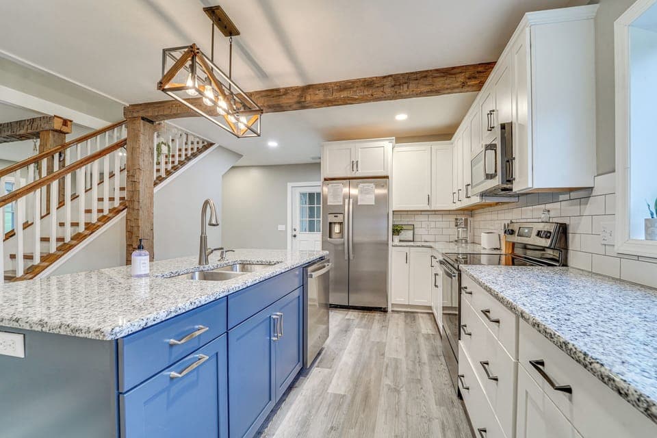 Kitchen | Microwave | Toaster | Drip Coffee Maker | Main Level