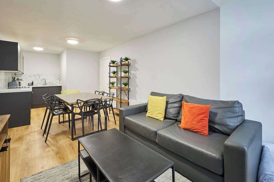 Apartment 7 Stanley Street, Liverpool - Host & Stay 