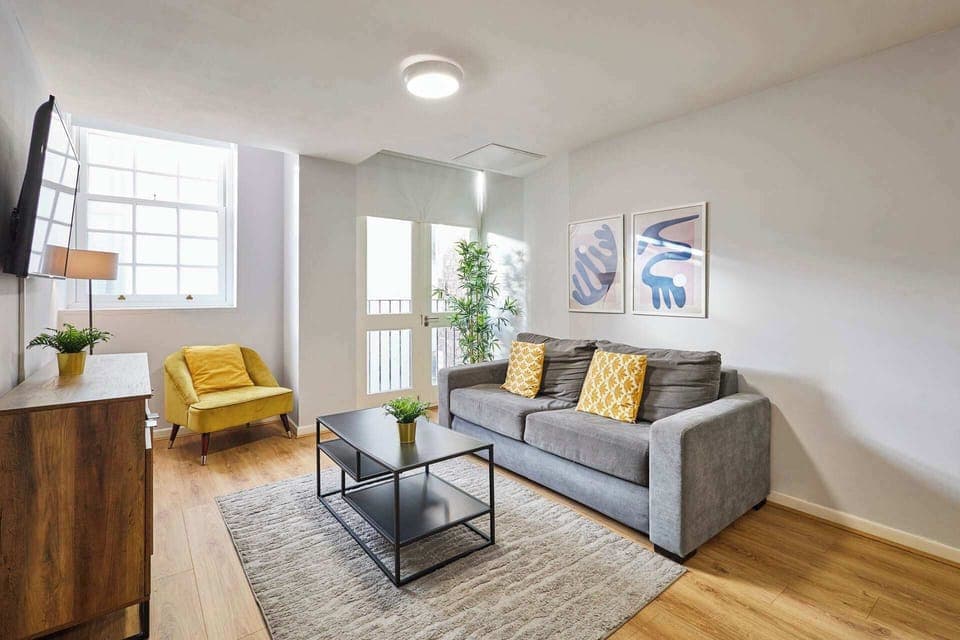 Apartment 6 Stanley Street, Liverpool - Host & Stay 