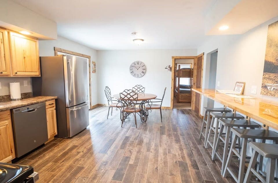 Kitchen and Eating Areas