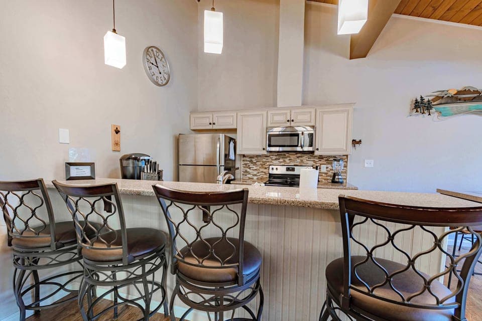 Additional counter seating